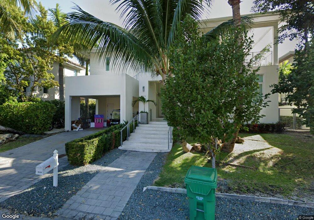 629 629 Hampton Ln, Key Biscayne, FL 33149 - photo 1