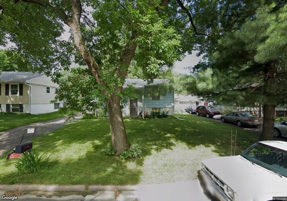 3136 Bramble Rd SW, Cedar Rapids, IA 52404 - photo 1