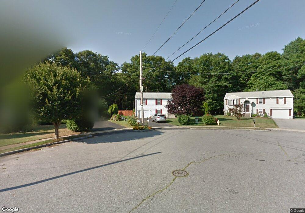 9 Leigh Ln, Riverside, RI 02915 - photo 1