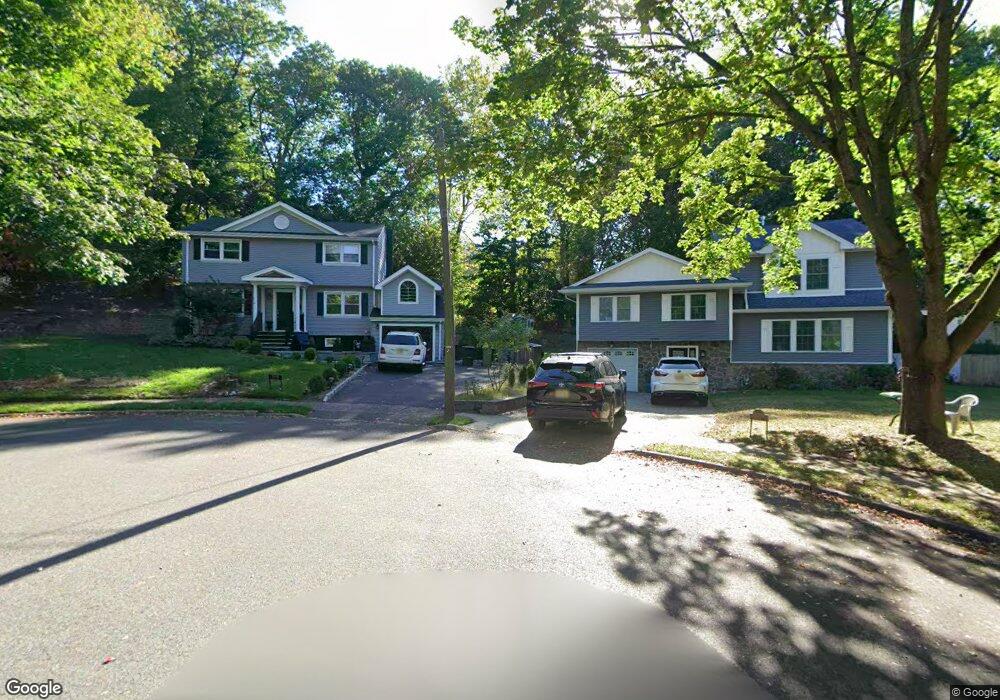 7 Shelby Ct, Paramus, NJ 07652 - photo 1