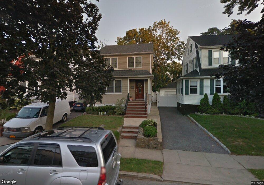 32 Blaine Ct, Staten Island, NY 10310 - photo 1