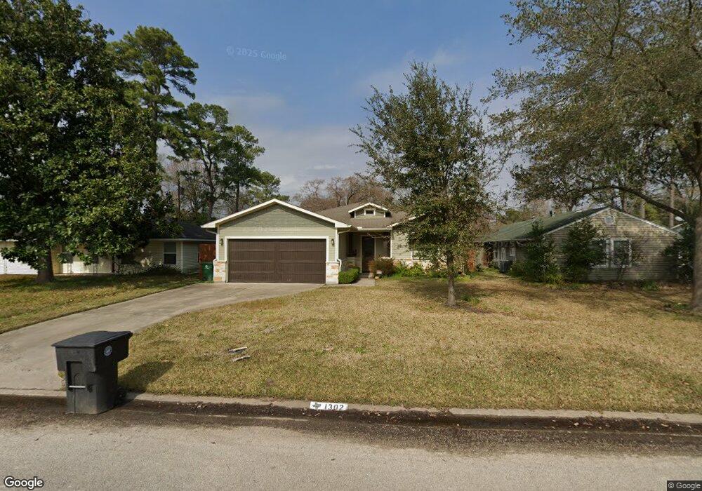 1302 Curtin St, Houston, TX 77018 - photo 1