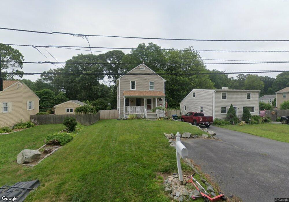 6 1/2 Wapping Dr, Bristol, RI 02809 - photo 1