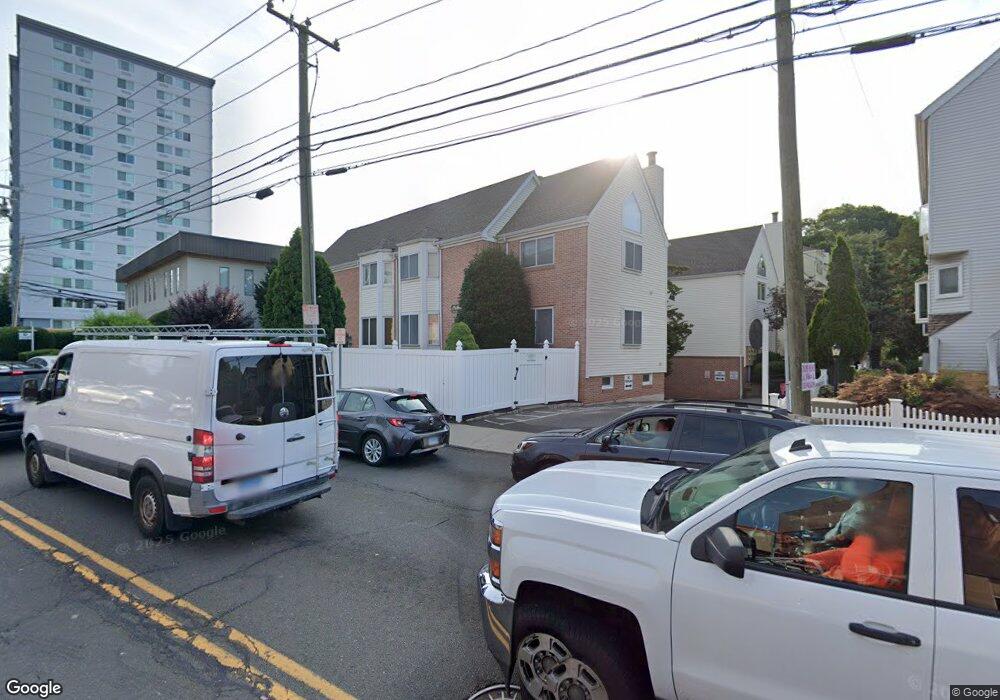 167 Grove St unit H, Stamford, CT 06901 - photo 1