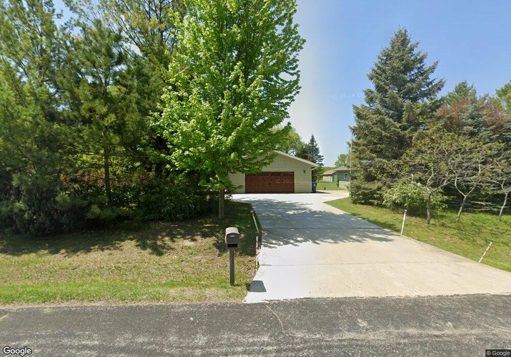 7511 Northpoint Ct, Kewaskum, WI 53040 - photo 1