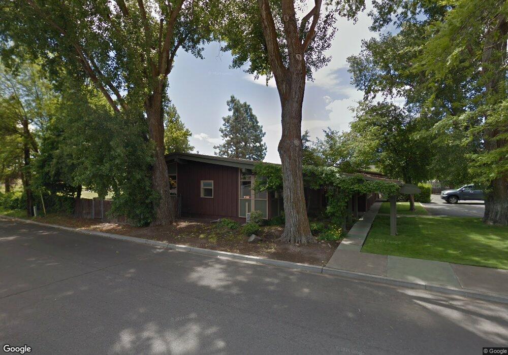 404 S 4th St, Klamath Falls, OR 97601 - photo 1