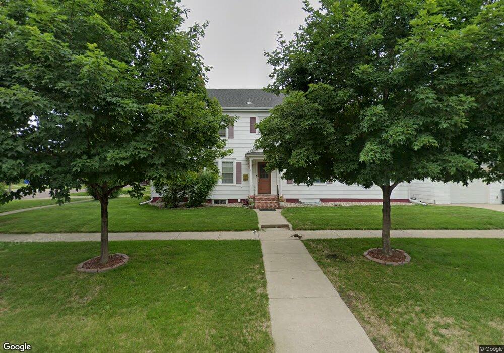 217 15th St S, Fargo, ND 58103 - photo 1