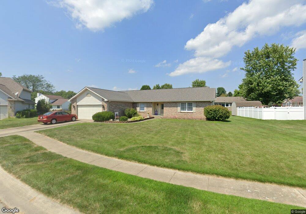 4718 Blue Fox Ct, Columbus, IN 47203 - photo 1