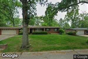 525 Beaucaire Dr, Saint Louis, MO 63122