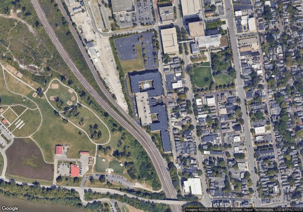 100 Frankfort Square, Columbus, OH 43206 - photo 1