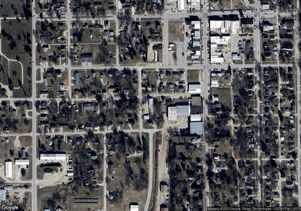 127 Linden St, West Union, IA 52175 - photo 1