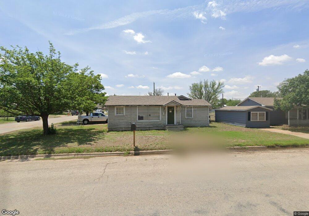 2301 W 11th St, Plainview, TX 79072 - photo 1