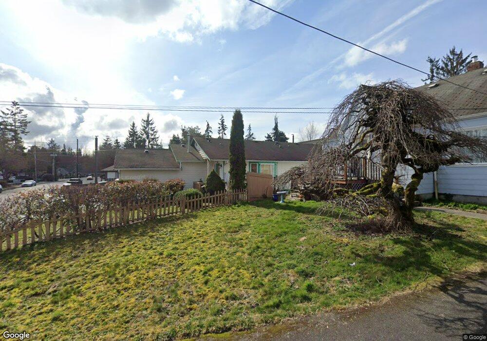 122 E Intercity Ave, Everett, WA 98208 - photo 1