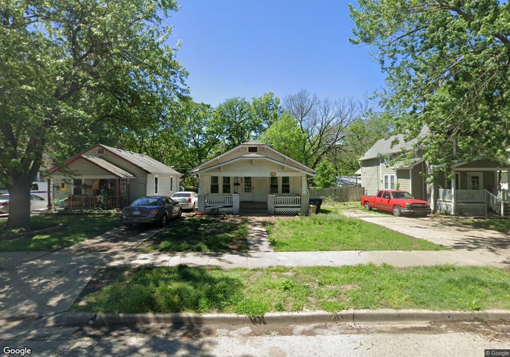 1163 SW Randolph Ave, Topeka, KS 66604 - photo 1