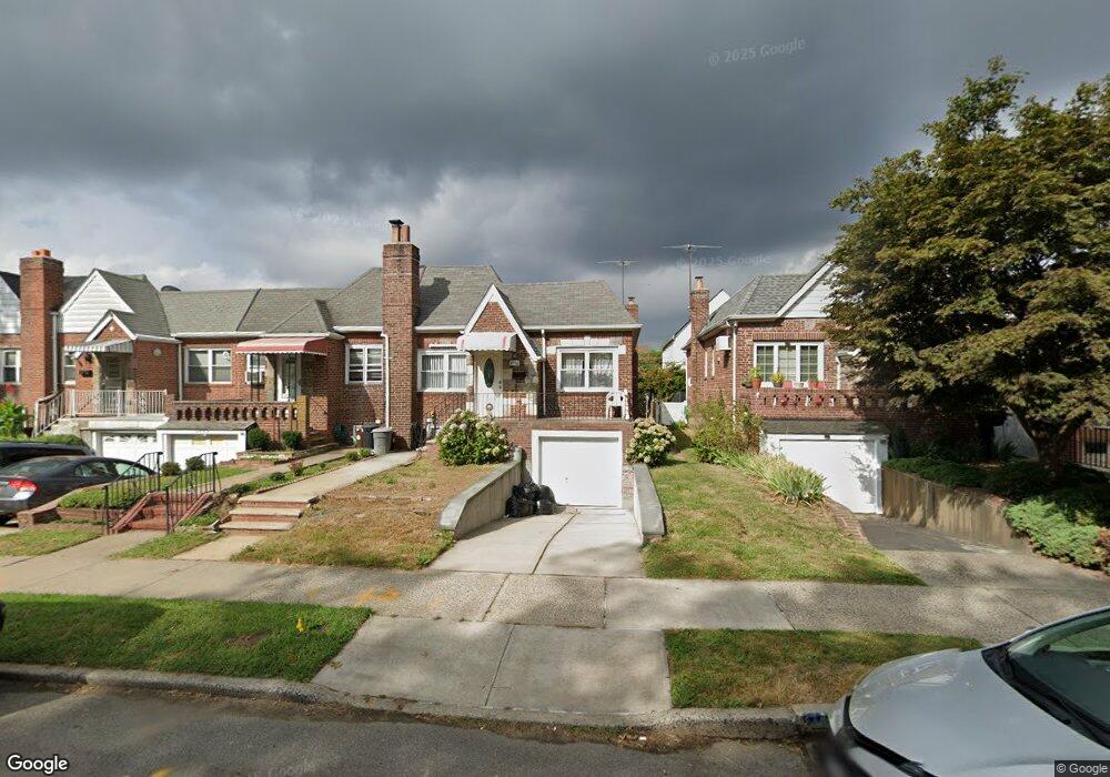 4550 Utopia Pkwy, Flushing, NY 11358 - photo 1