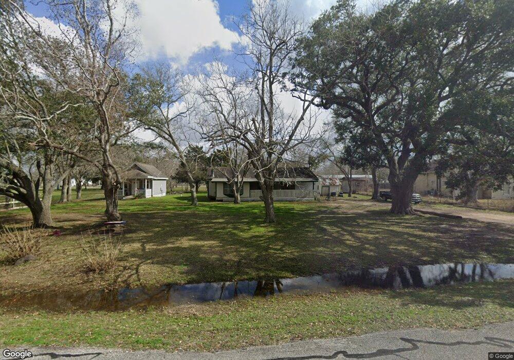 114 Susie Ct, Alvin, TX 77511 - photo 1
