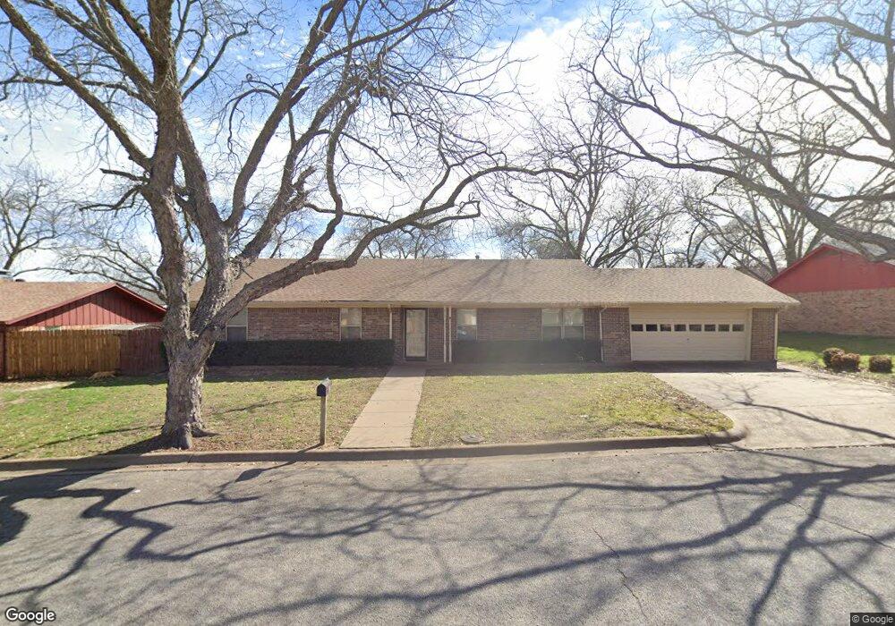 810 Hilltop Dr, Weatherford, TX 76086 - photo 1