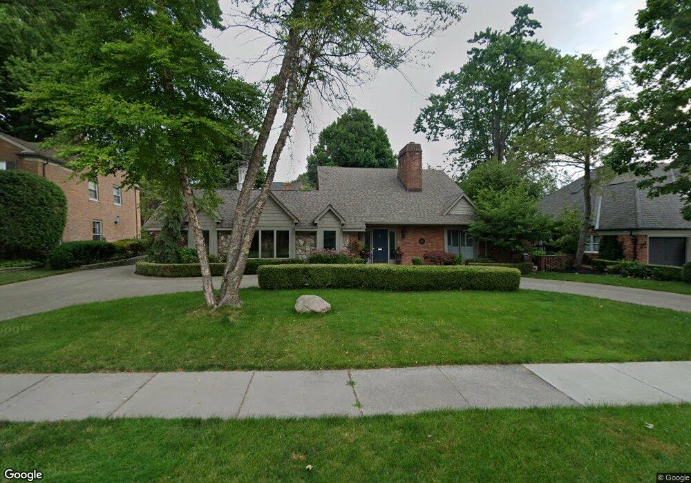 26 Newberry Place, Grosse Pointe Farms, MI 48236 - photo 1