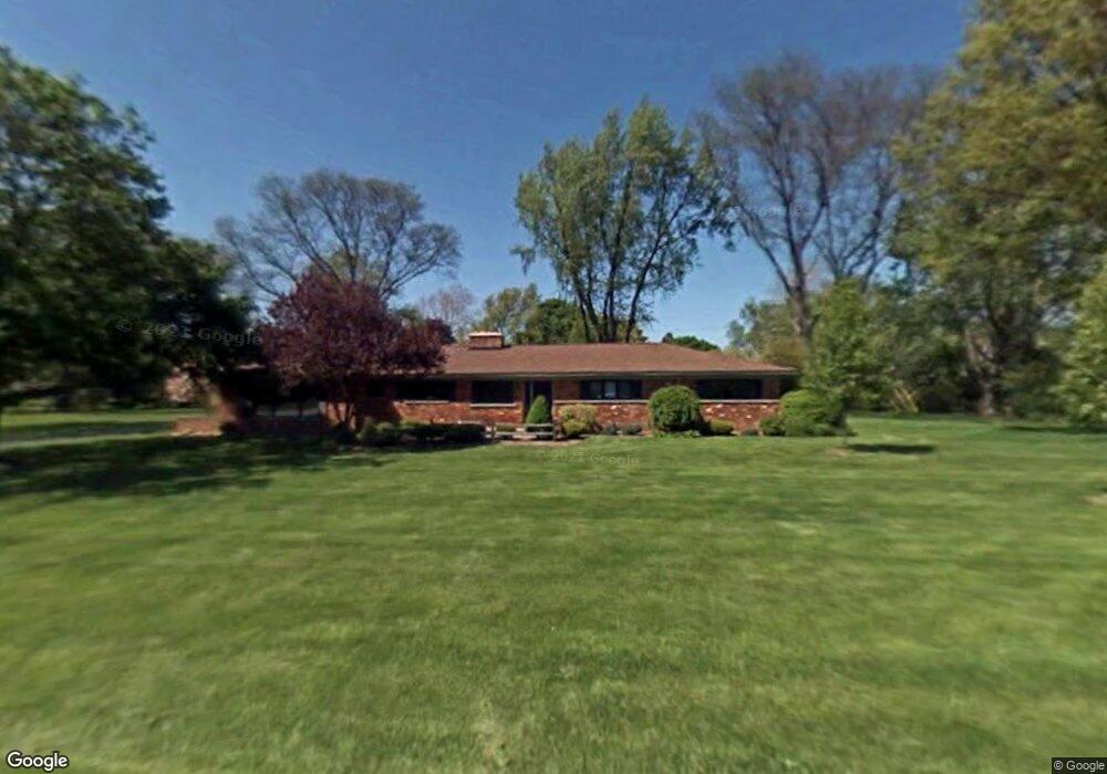 1027 Westview Rd, Bloomfield Hills, MI 48304 - photo 1