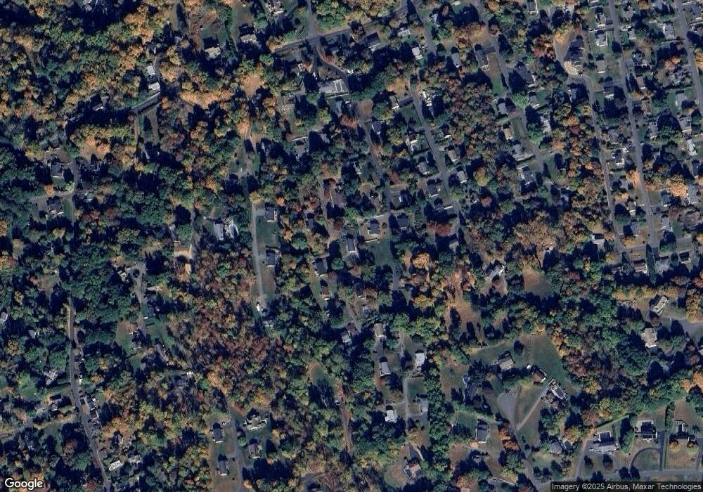 9 Hillview Dr W, New Fairfield, CT 06812 - photo 1