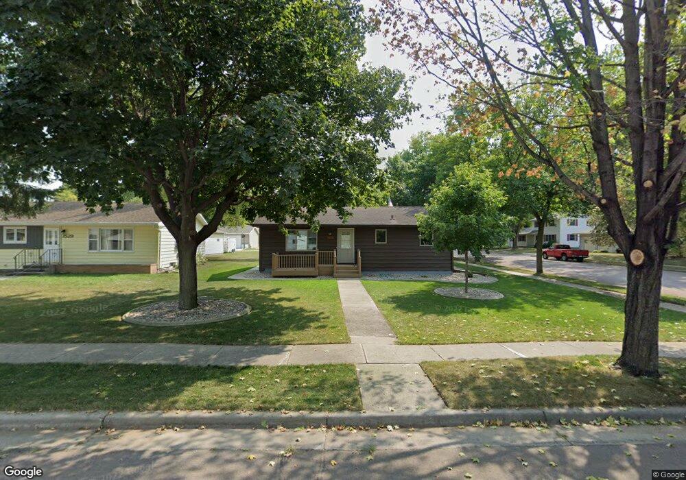 1533 Elmwood St, New Ulm, MN 56073 - photo 1