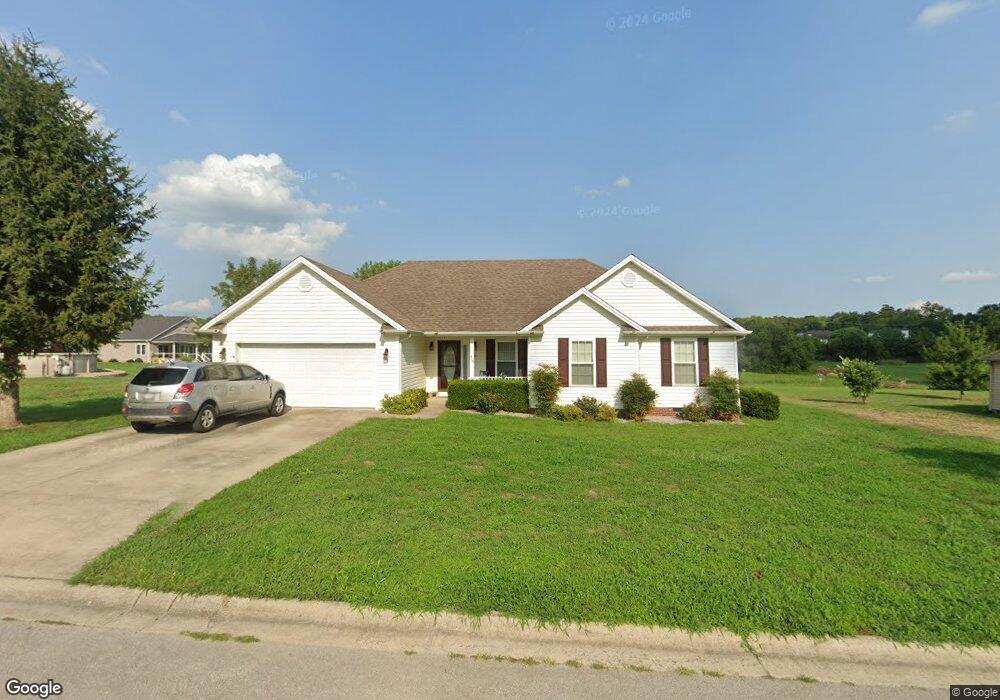 408 Donovan Cir, Harrodsburg, KY 40330 - photo 1