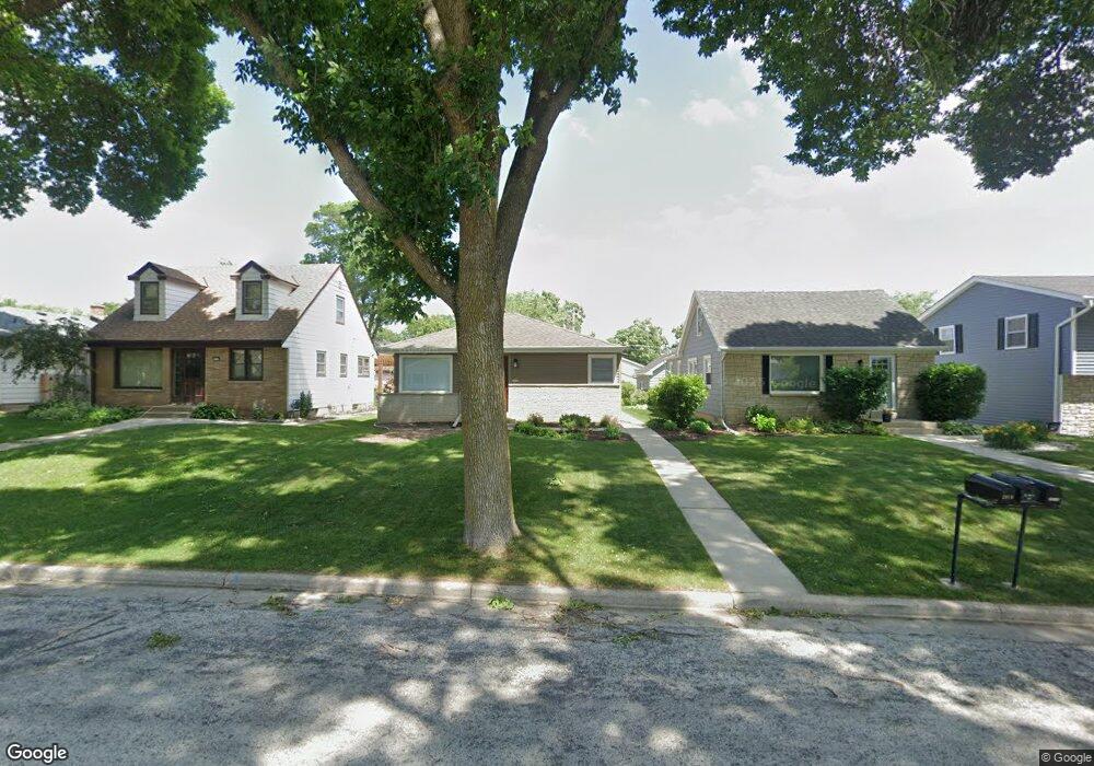 2018 N 117th St, Milwaukee, WI 53226 - photo 1