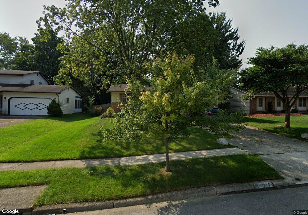 1777 Dorsetshire Rd, Columbus, OH 43229 - photo 1