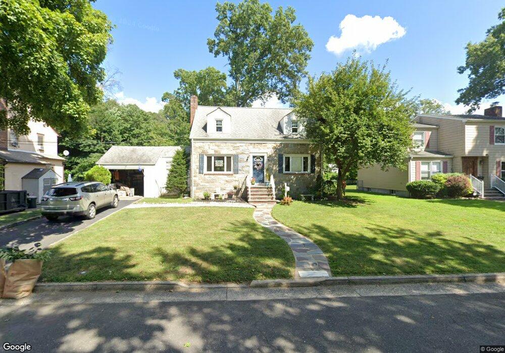 275 Maple Ave, Dunellen, NJ 08812 - photo 1