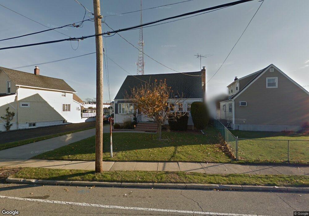 241 Bedell St, Freeport, NY 11520 - photo 1