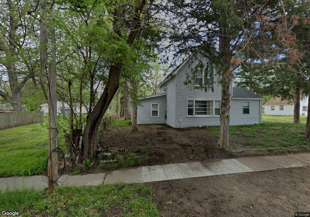 2812 E Washington Ave, Des Moines, IA 50317 - photo 1