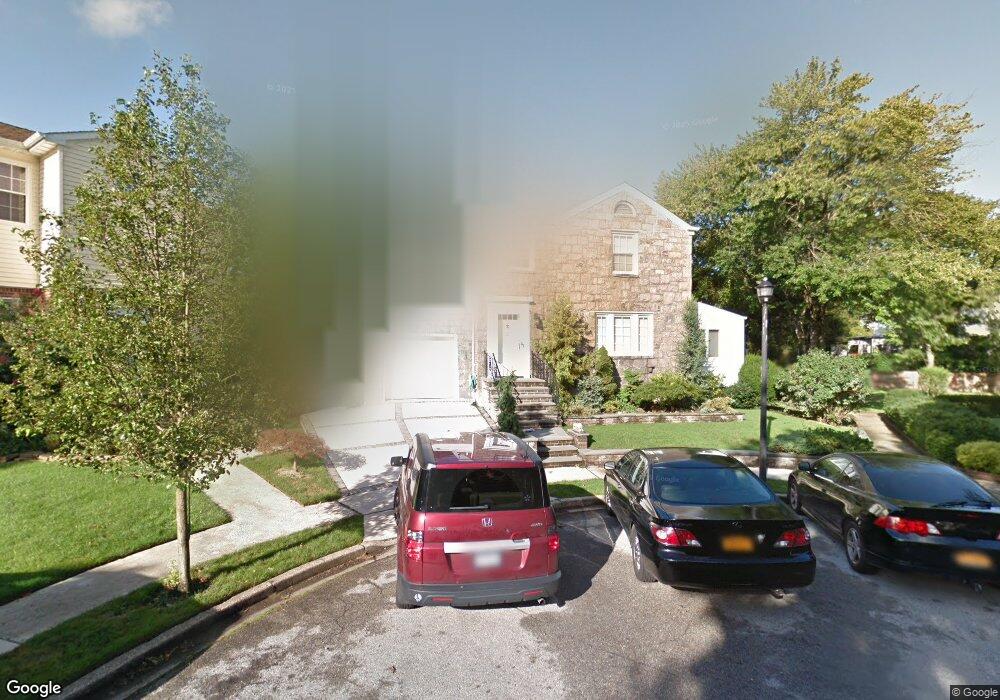 2 Bittersweet Ln, Valley Stream, NY 11581 - photo 1