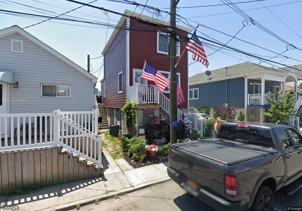 24 W 10th Rd, Broad Channel, NY 11693 - photo 1