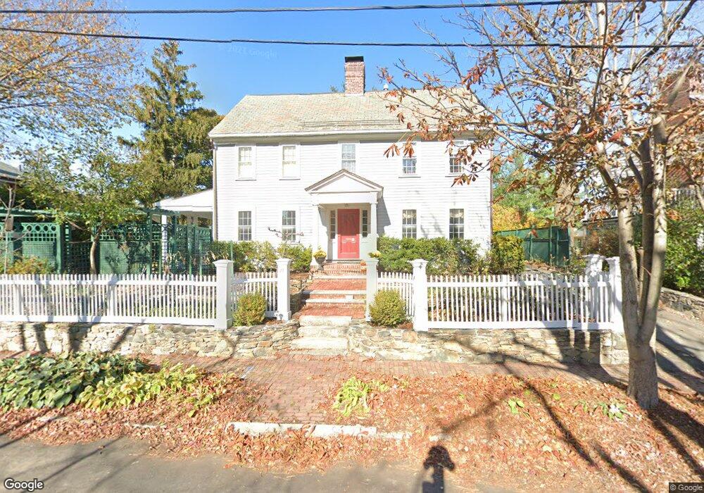 27 Gray Gardens E, Cambridge, MA 02138 - photo 1