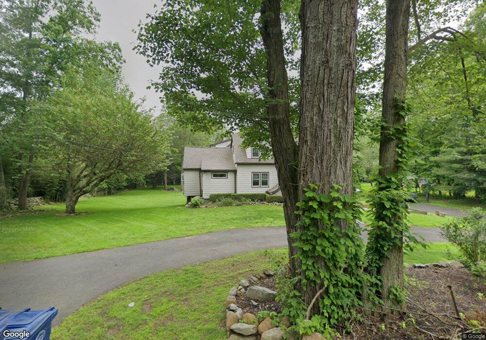 590 Dogwood Rd, Orange, CT 06477 - photo 1