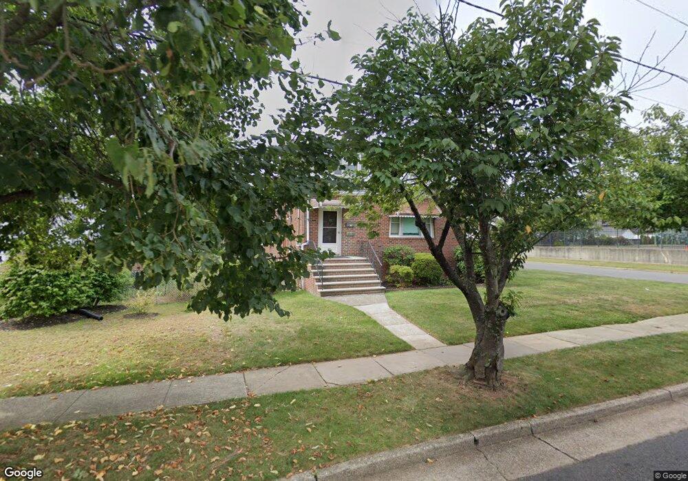 637 Laurita St, Linden, NJ 07036 - photo 1