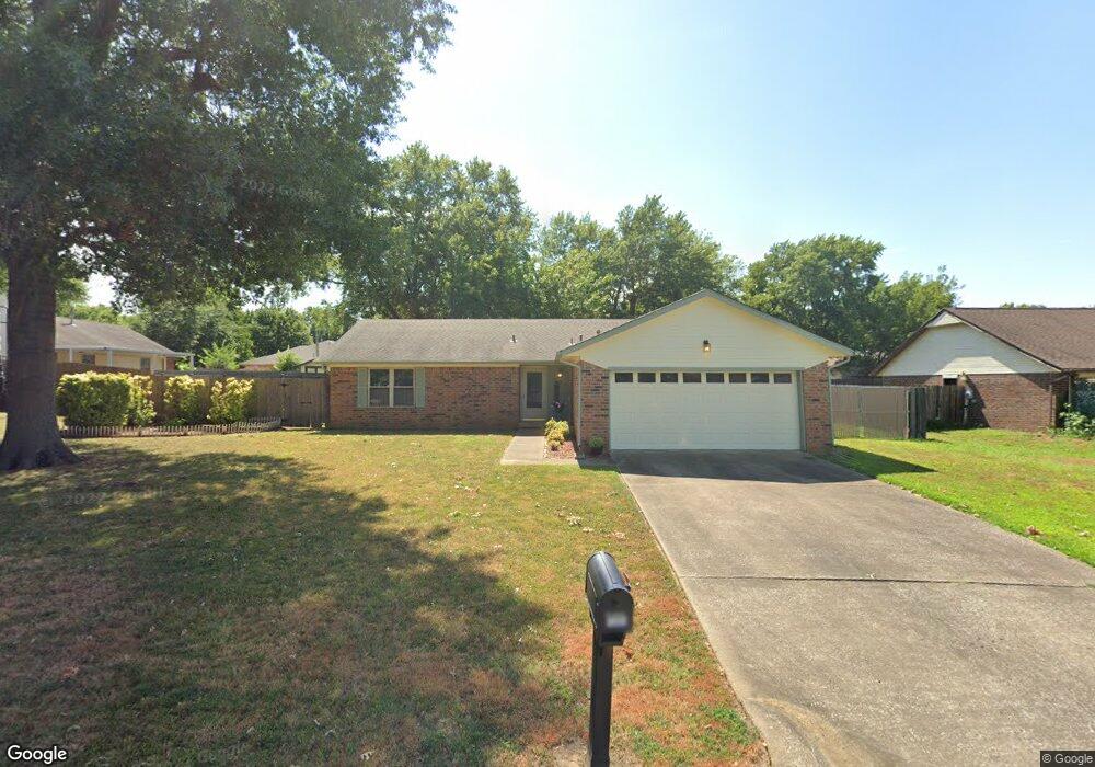 1303 N Douglas Dr, Claremore, OK 74017 - photo 1