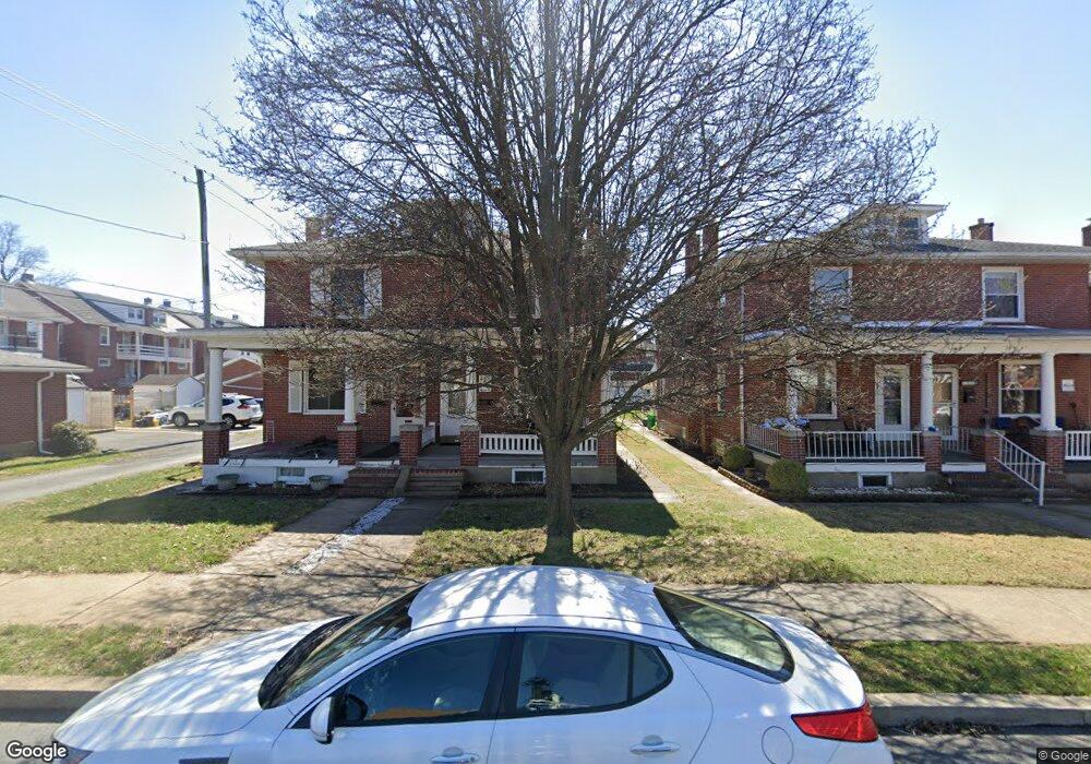 132 W Elm St, Reading, PA 19607 - photo 1