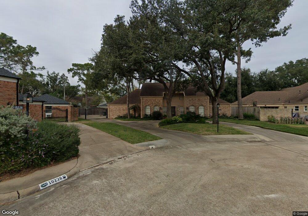 10222 Briar Rose Dr, Houston, TX 77042 - photo 1