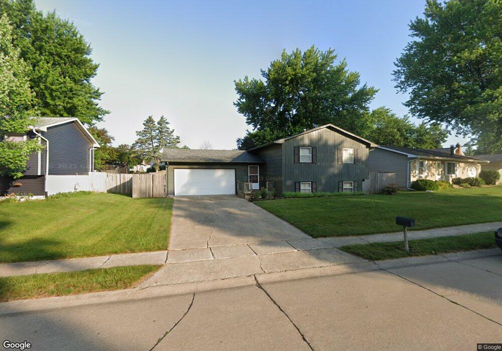 4804 N Sturdevant St, Davenport, IA 52806 - photo 1
