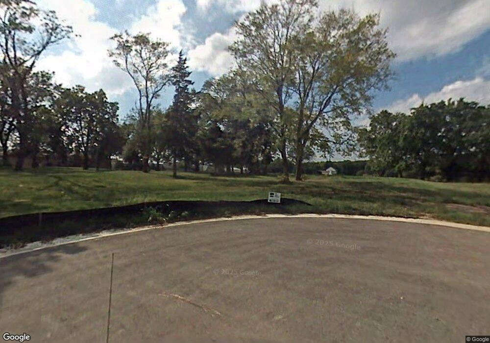 5352 Mccormick Dr, Shawnee, KS 66226 - photo 1