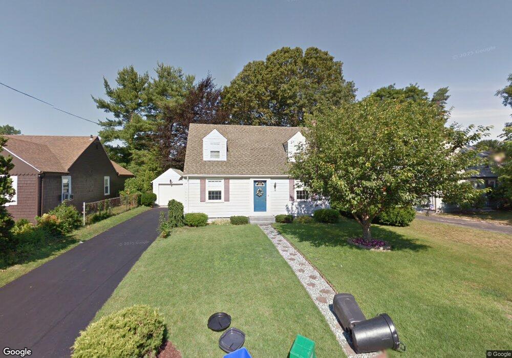 118 Pinecrest Dr, Pawtucket, RI 02861 - photo 1