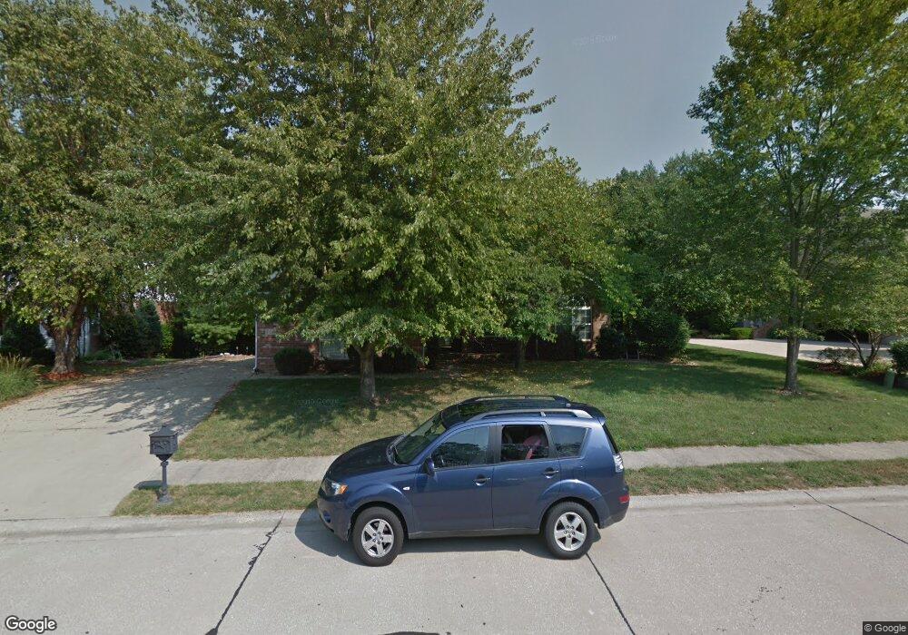 24 Fox Mill Dr, Maryville, IL 62062 - photo 1