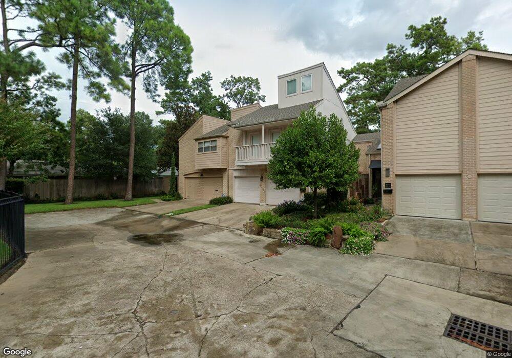 10138 Valley Forge Dr unit 4, Houston, TX 77042 - photo 1