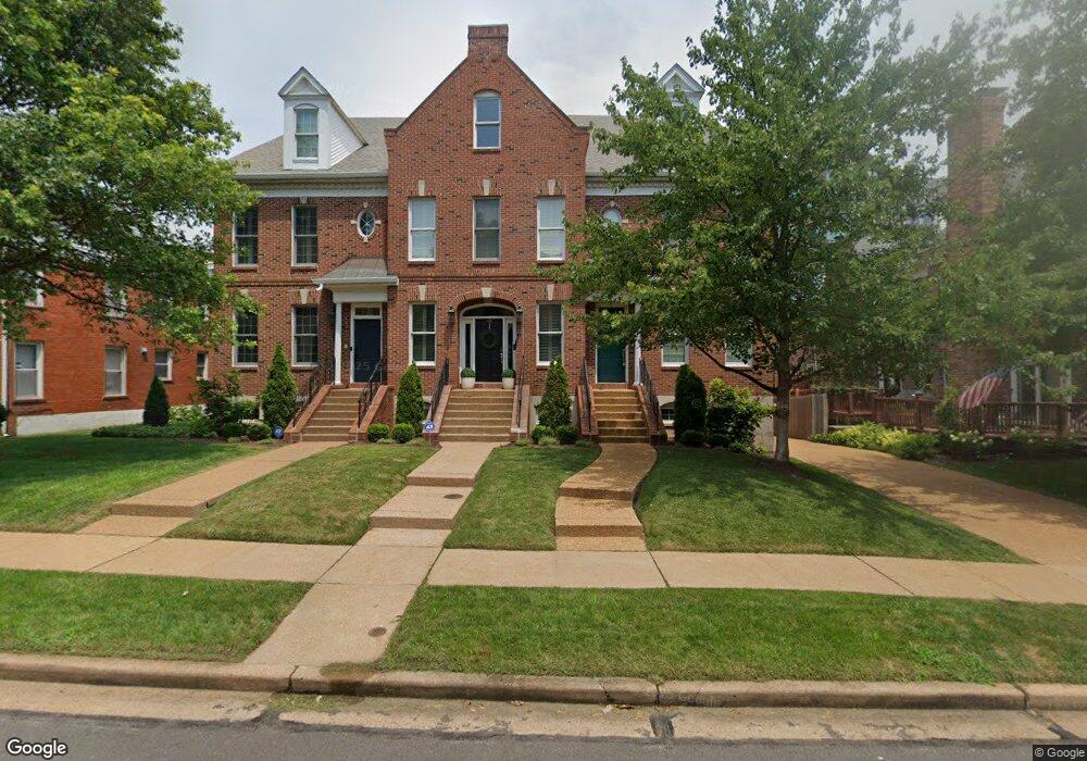 5 Brighton Way, Saint Louis, MO 63105 - photo 1