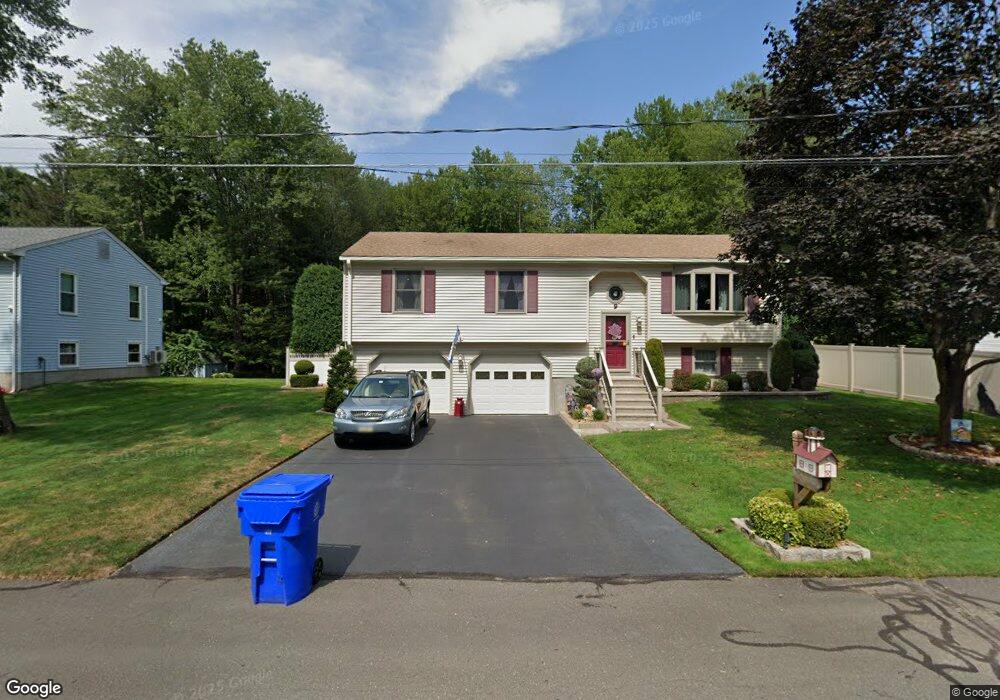 9 Cozy St, Enfield, CT 06082 - photo 1