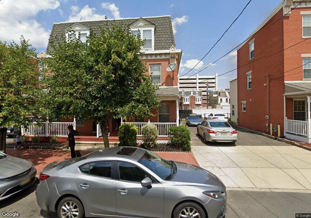 537 Washington St, Camden, NJ 08103 - photo 1