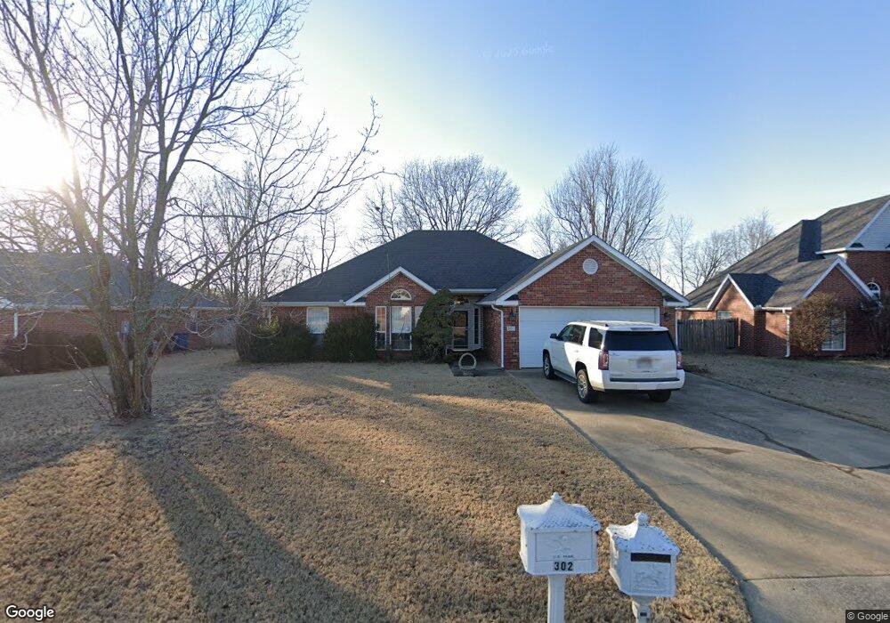 305 Coachlight Dr, Bentonville, AR 72712 - photo 1