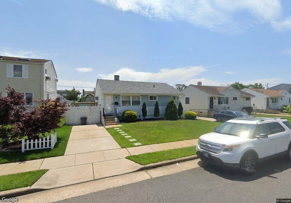 23 Hubbard Ave, Freeport, NY 11520 - photo 1