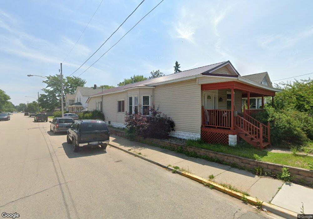1050 13th St, Menominee, MI 49858 - photo 1